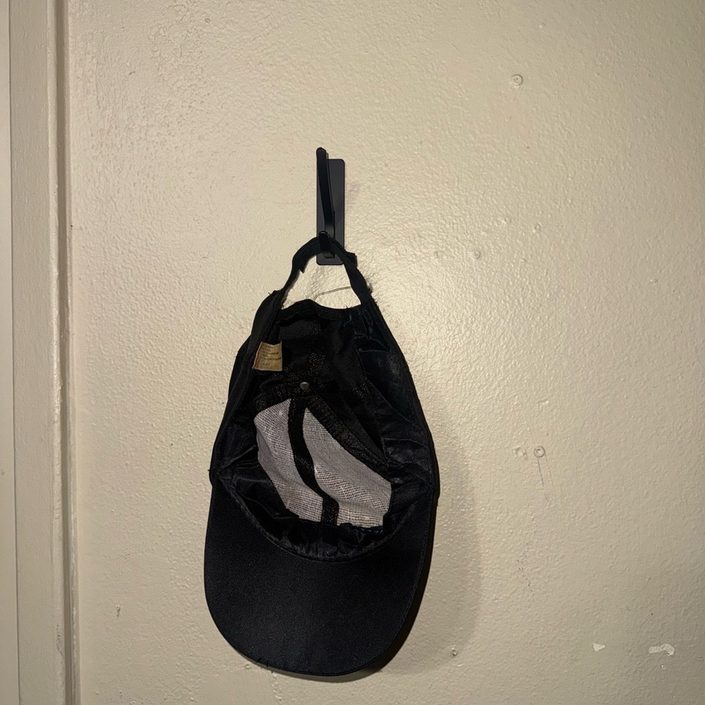 Black Cap - Picture 2 of 2